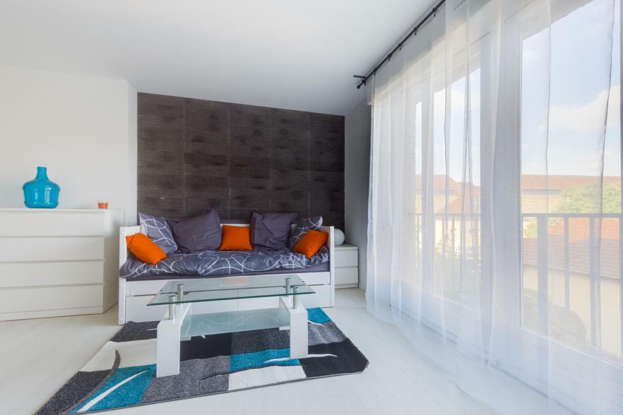 Modern Apart City Mantes-la-Jolie Bagian luar foto