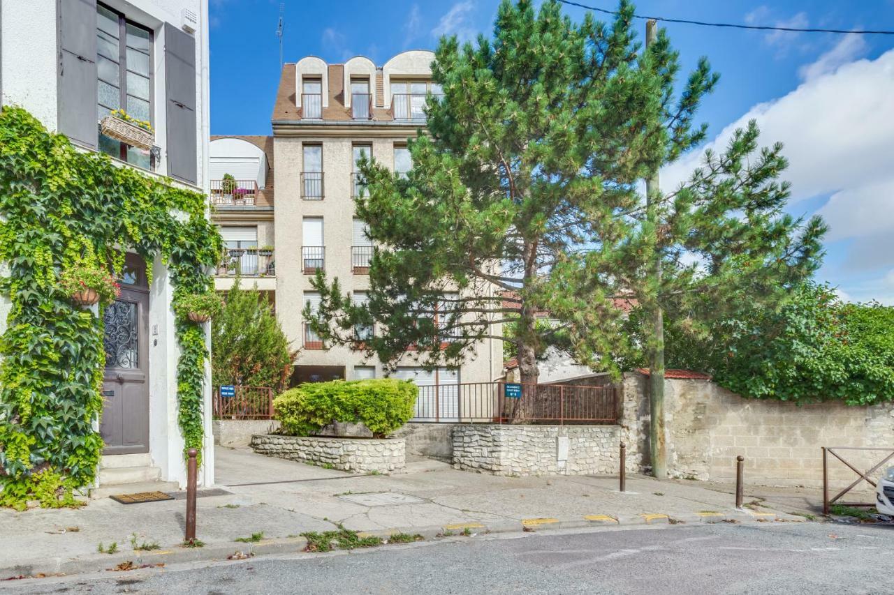 Modern Apart City Mantes-la-Jolie Bagian luar foto