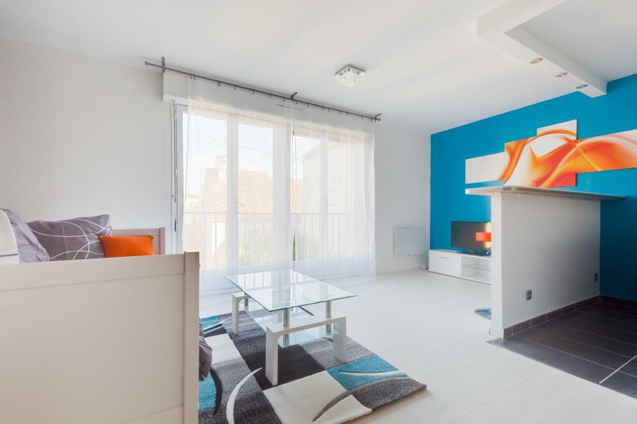 Modern Apart City Mantes-la-Jolie Bagian luar foto